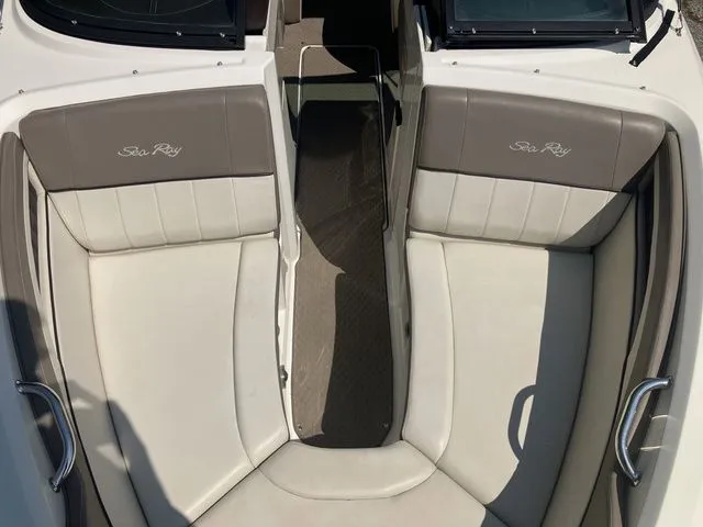 Slide: The Image of Sea Ray 210 SLX 2013 - 17