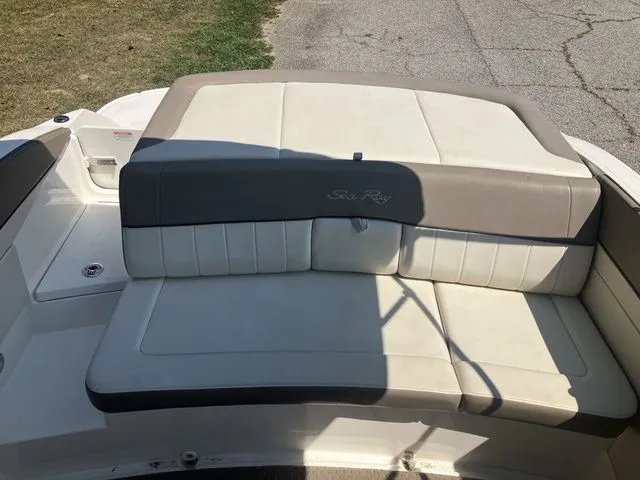 Slide: The Image of Sea Ray 210 SLX 2013 - 19