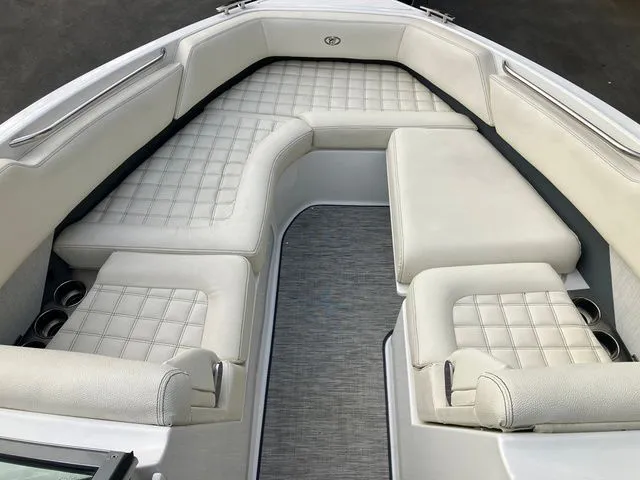 Slide: The Image of Cobalt R7 Surf 2021 - 23