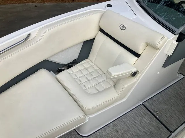 Slide: The Image of Cobalt R7 Surf 2021 - 27