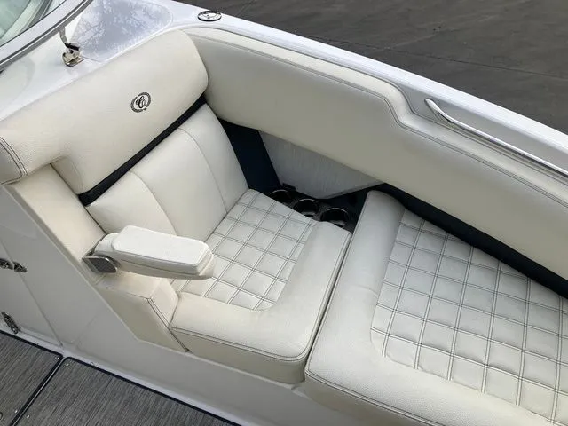 Slide: The Image of Cobalt R7 Surf 2021 - 28