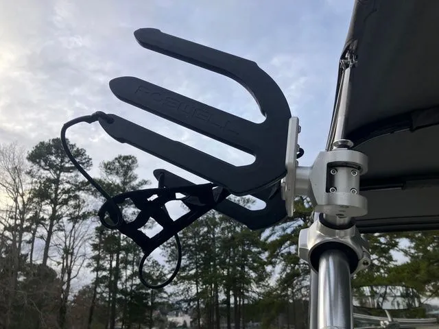 Slide: The Image of Cobalt R7 Surf 2021 - 31