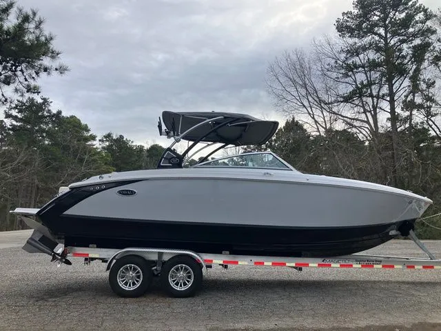 Slide: The Image of Cobalt R7 Surf 2021 - 5