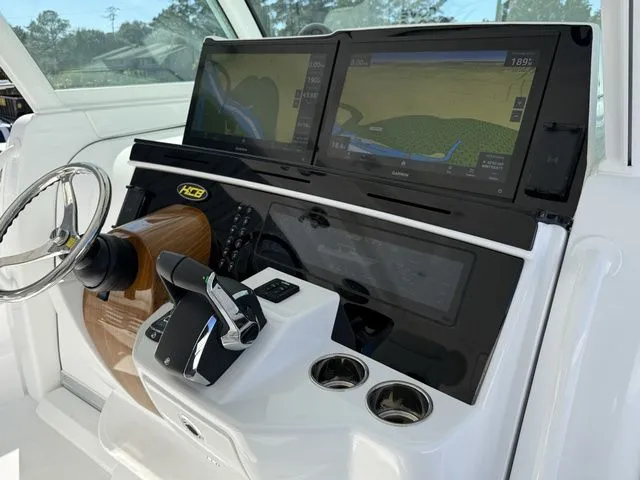 Slide: The Image of HCB 48 Campeon 2026 - 17