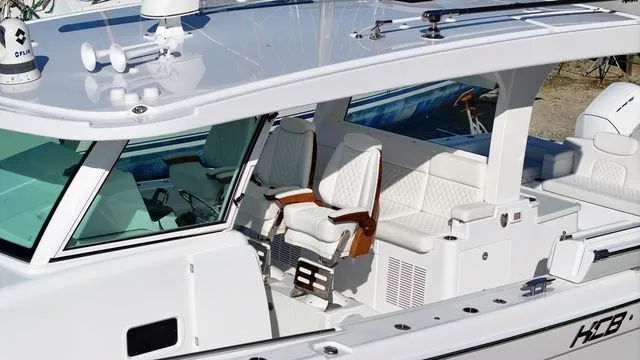 Slide: The Image of HCB 48 Campeon 2026 - 8