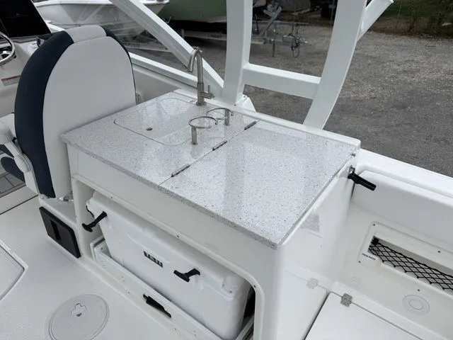 Slide: The Image of Sea Fox Traveler 268 T 2026 - 15