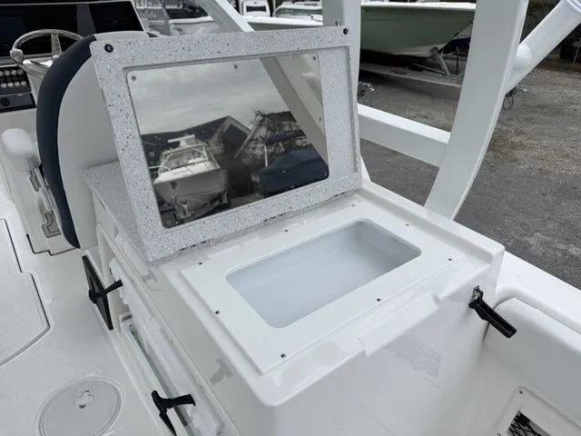 Slide: The Image of Sea Fox Traveler 268 T 2026 - 16