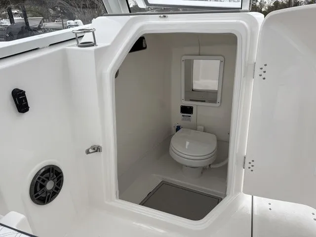 Slide: The Image of Sea Fox Traveler 268 T 2026 - 18