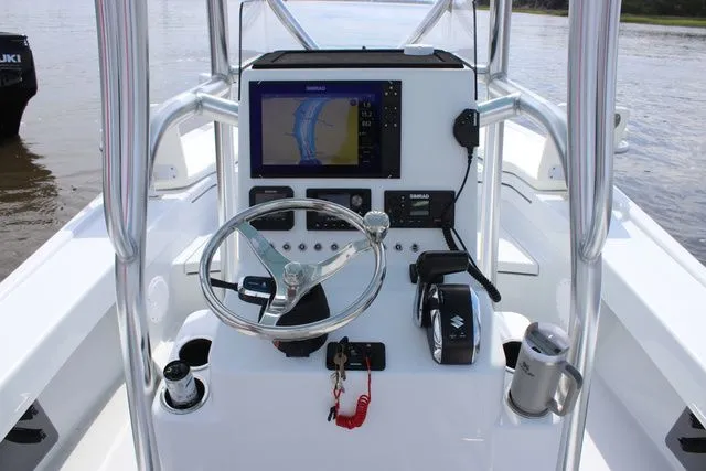 Slide: The Image of East Cape 25 Hybrid 2025 - 11