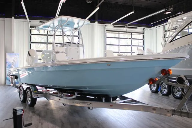 Slide: The Image of East Cape 25 Hybrid 2025 - 14