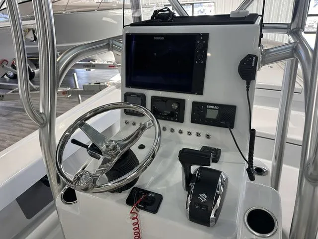 Slide: The Image of East Cape 25 Hybrid 2025 - 16