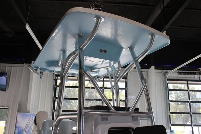 Slide: The Image of East Cape 25 Hybrid 2025 - 22