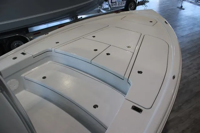 Slide: The Image of East Cape 25 Hybrid 2025 - 28