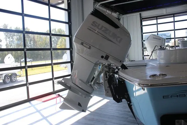 Slide: The Image of East Cape 25 Hybrid 2025 - 35