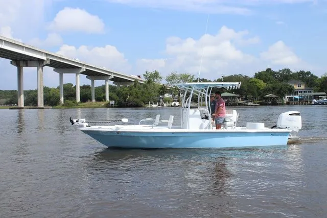 Slide: The Image of East Cape 25 Hybrid 2025 - 38