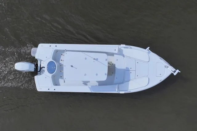 Slide: The Image of East Cape 25 Hybrid 2025 - 5