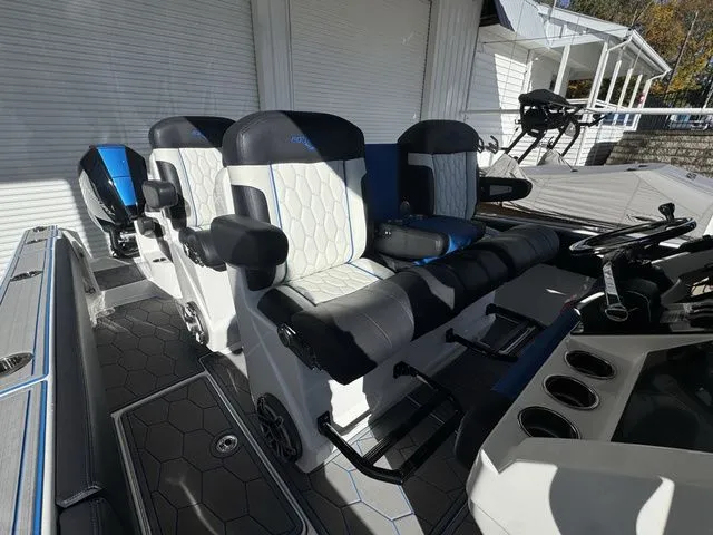 Slide: The Image of Fountain 34 SC 2024 - 8