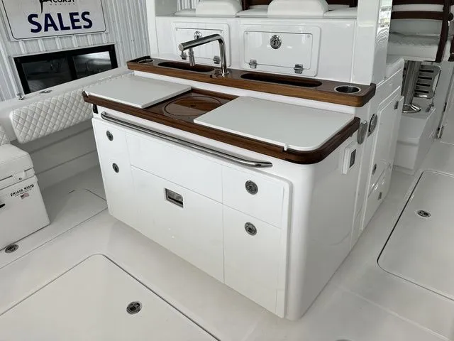 Slide: The Image of HCB 42 Lujo 2025 - 15