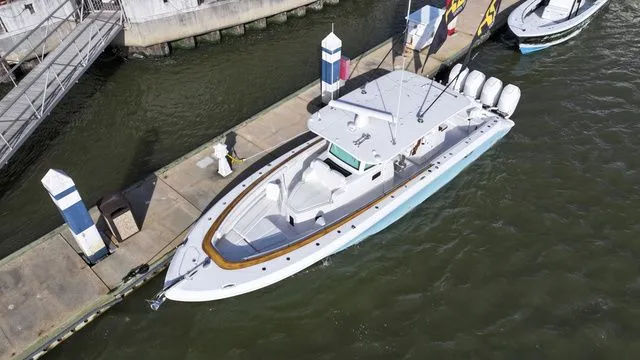 Slide: The Image of HCB 42 Lujo 2025 - 4