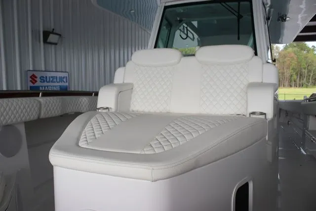 Slide: The Image of HCB 42 Lujo 2025 - 51