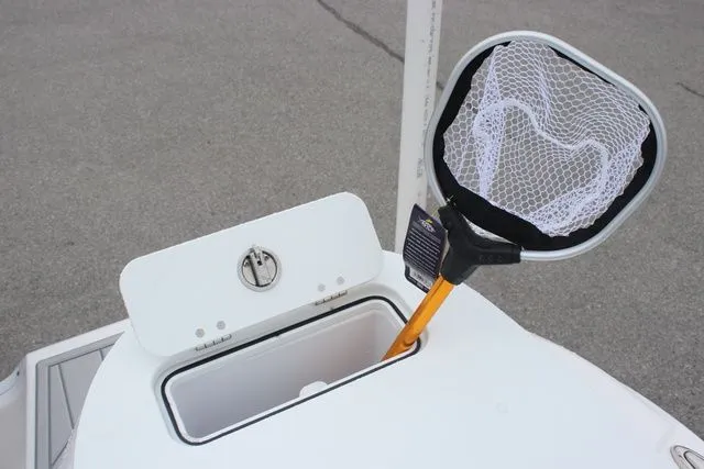 Slide: The Image of Sea Fox 228 Commander 2025 - 10