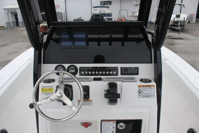 Slide: The Image of Sea Fox 228 Commander 2025 - 14