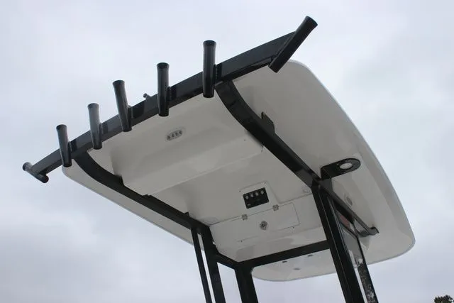 Slide: The Image of Sea Fox 228 Commander 2025 - 28