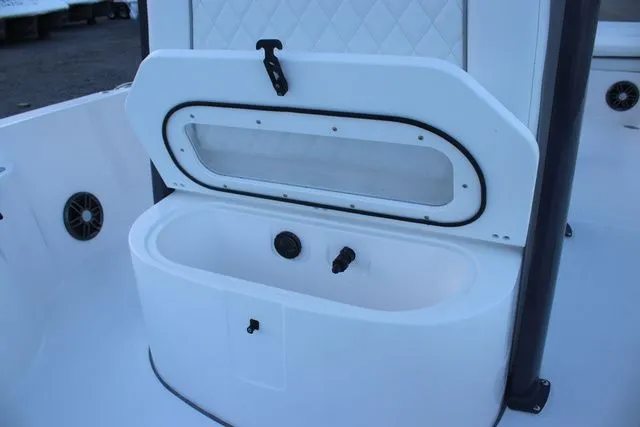 Slide: The Image of Sea Fox 231 Bay Fox 2025 - 13