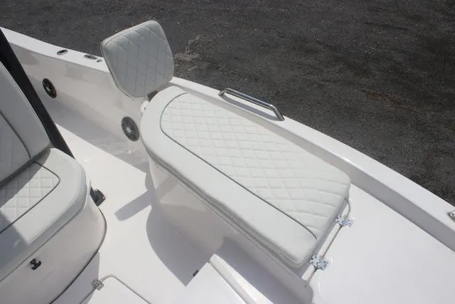 Slide: The Image of Sea Fox 231 Bay Fox 2025 - 26