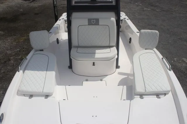 Slide: The Image of Sea Fox 231 Bay Fox 2025 - 27