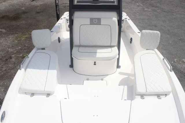 Slide: The Image of Sea Fox 231 Bay Fox 2025 - 28