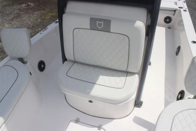 Slide: The Image of Sea Fox 231 Bay Fox 2025 - 29