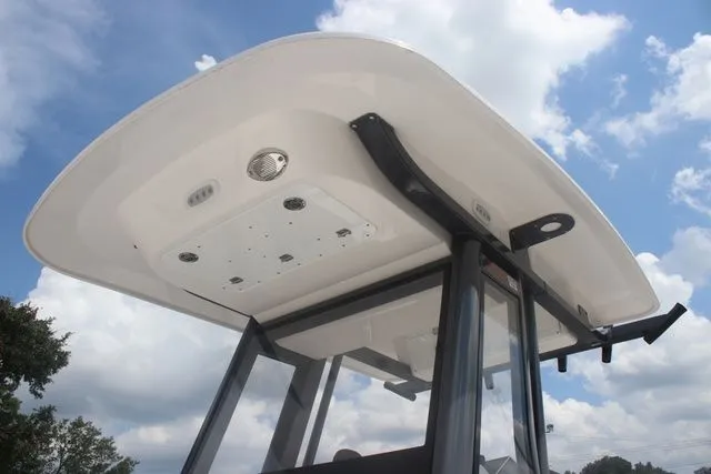 Slide: The Image of Sea Fox 231 Bay Fox 2025 - 30