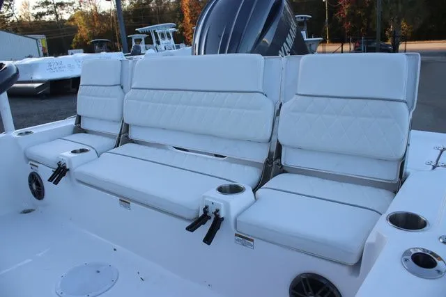 Slide: The Image of Sea Fox 231 Bay Fox 2025 - 7