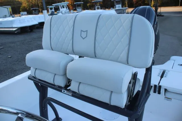 Slide: The Image of Sea Fox 231 Bay Fox 2025 - 8