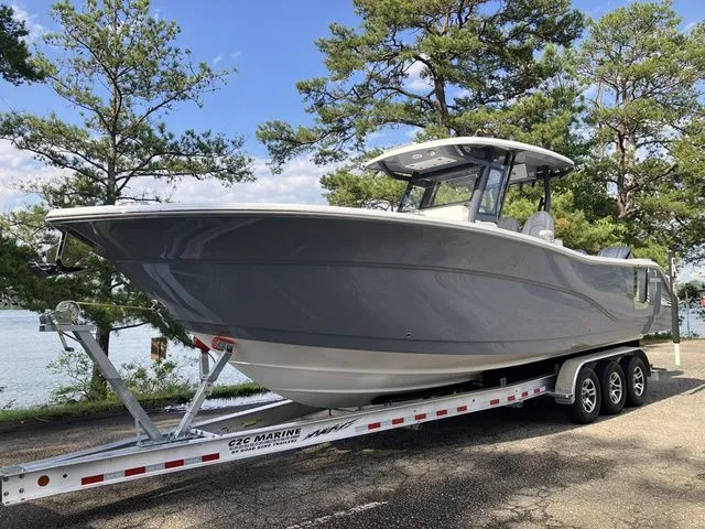 Slide: The Image of Sea Fox 328 Commander 2025 - 7