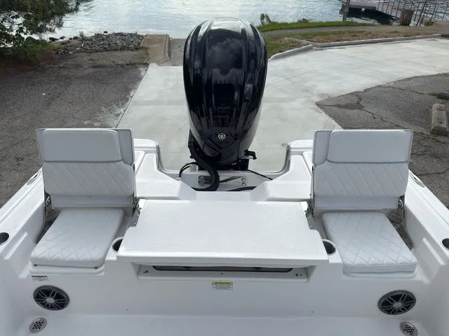 Slide: The Image of Sea Fox 251 Bay Fox 2025 - 11