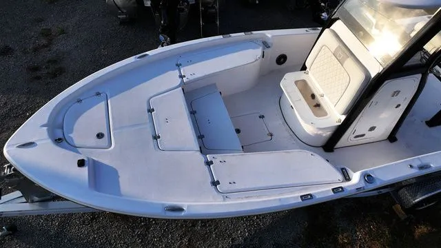 Slide: The Image of Sea Fox 251 Bay Fox 2025 - 4