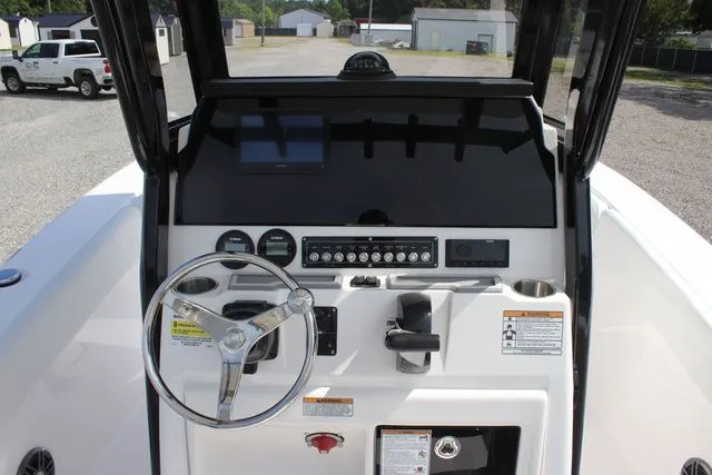 Slide: The Image of Sea Fox 228 Commander 2026 - 17