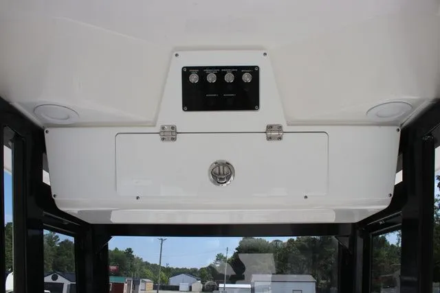 Slide: The Image of Sea Fox 228 Commander 2026 - 18