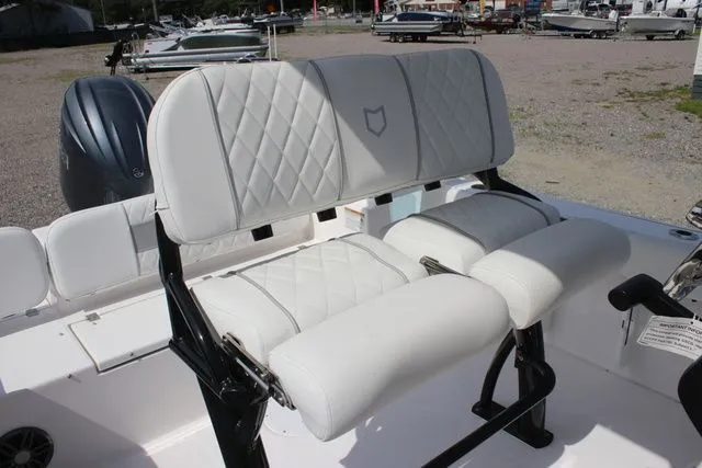 Slide: The Image of Sea Fox 228 Commander 2026 - 19