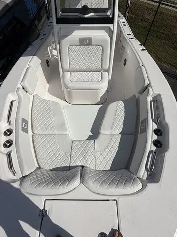 Slide: The Image of Sea Fox 228 Commander 2026 - 11