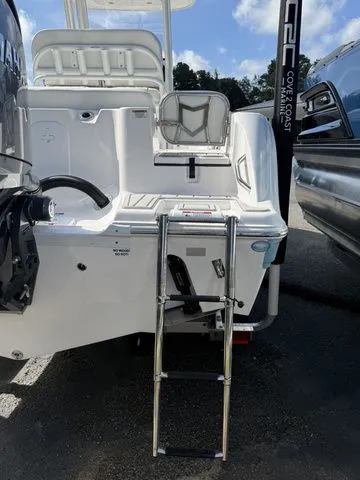 Slide: The Image of Sea Fox 228 Commander 2026 - 3