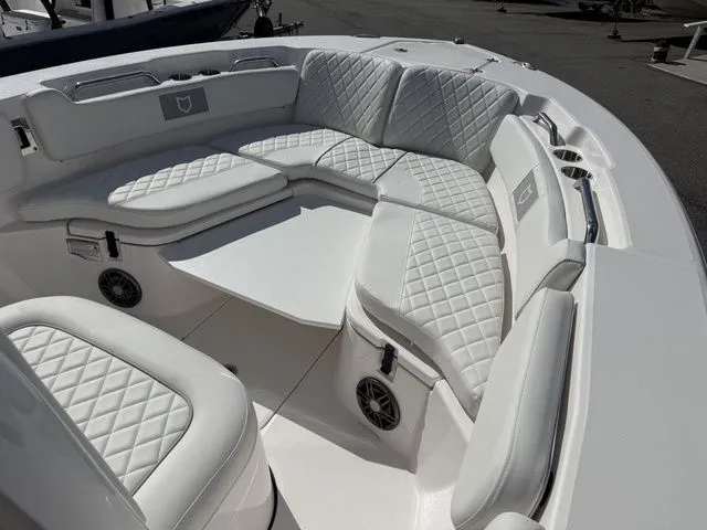 Slide: The Image of Sea Fox 228 Commander 2026 - 9