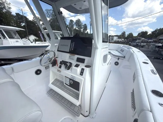 Slide: The Image of Sea Fox 268 Commander 2026 - 5