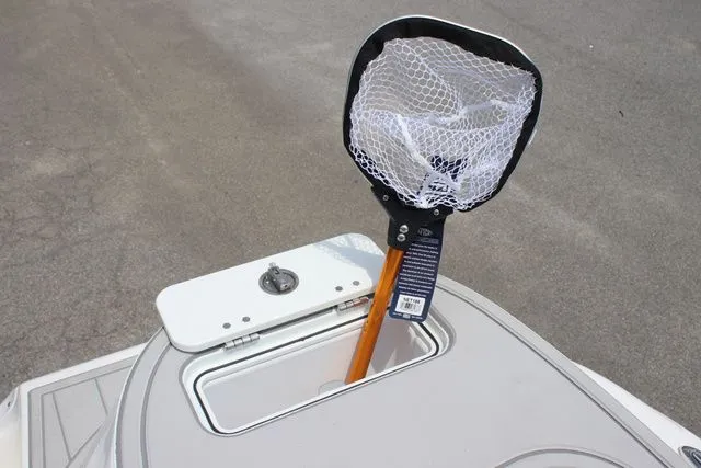 Slide: The Image of Sea Fox 248 Commander 2026 - 18