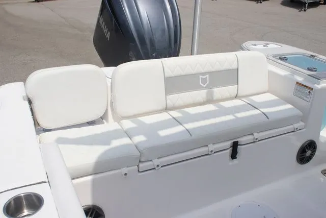 Slide: The Image of Sea Fox 248 Commander 2026 - 24