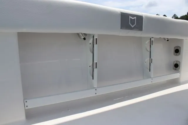 Slide: The Image of Sea Fox 248 Commander 2026 - 25