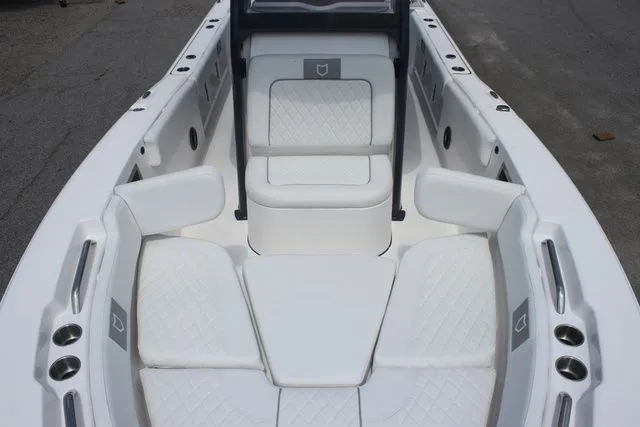 Slide: The Image of Sea Fox 248 Commander 2026 - 30