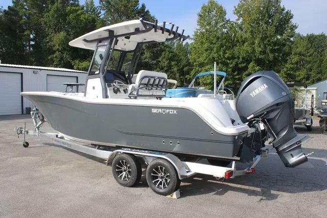 Slide: The Image of Sea Fox 248 Commander 2026 - 6